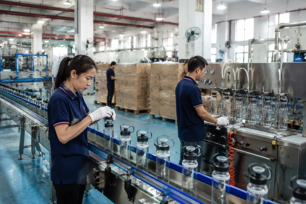 304 Stainless Steel Plastic Water Bottle Supplier: Spec It Right