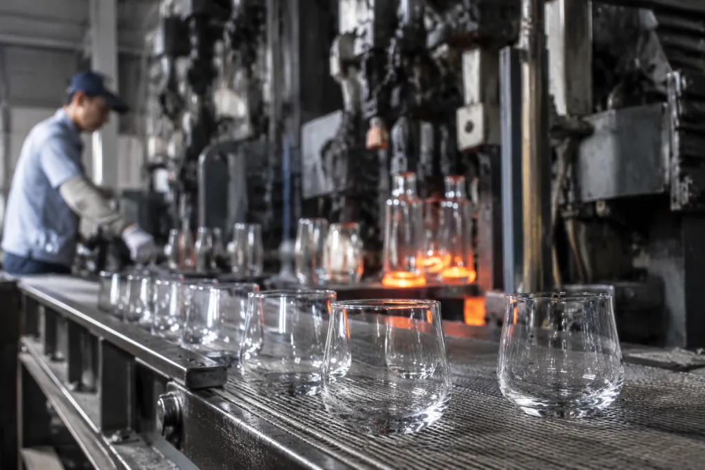 Glass Drinkware Supplier Cost and Lead-Time Guide for Buyers